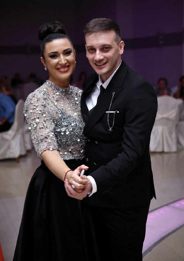 ljubovnata-prikazna-na-vlatko-miladinoski-i-kristina-se-zapoznavme-sluchajno-vo-ohrid-vednash-znaev-deka-kje-mi-e-sopruga-15.jpg
