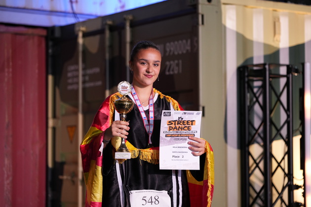 mila-srbinoska-15-nasha-shampionka-vo-tanc-prvpat-osvoiv-svetska-titula-na-6-godini-kostimite-mi-gi-shie-baba-mi-06.JPG