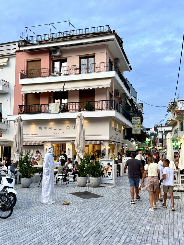 na-odmor-so-ilija-od-skopje-na-tasos-bev-smesten-vo-dve-gratchinja-traekt-chineshe-8-po-lice-15.jpeg
