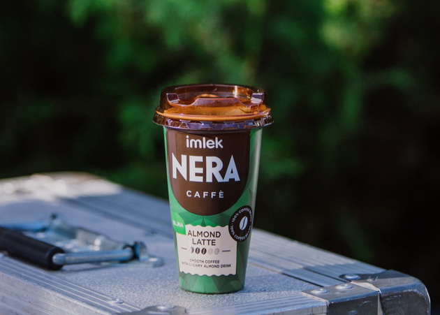 nera-caffe-almond-latte-kremasto-kafe-uzhivanje-i-vo-denovite-na-posti-02.JPG