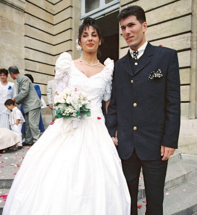 se-zapoznale-kako-tinejdjeri-imaat-4-sina-ljubovnata-prikazna-na-zinedin-zidan-i-soprugata-e-kako-bajka-05.jpg