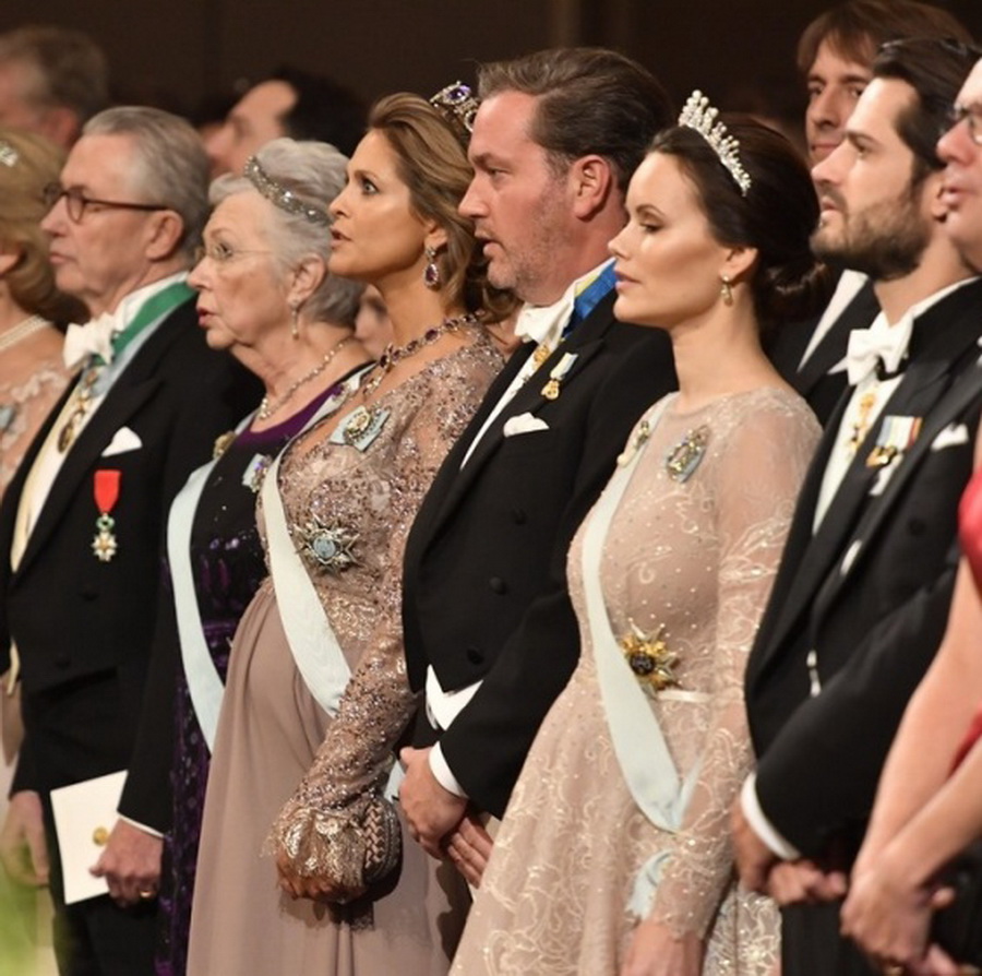 3 лауреата нобелевской премии. Принцесса Швеции Биргитта. Королевская семья Швеции 2022. Церемония вручения Нобелевской премии в Швеции.