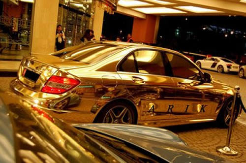 Gold-Mercedes-C63-07