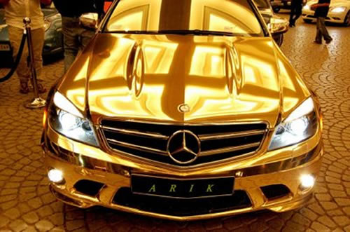 Gold-Mercedes-C63-08