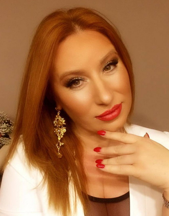 Искра Трпева: „Ќерката ми ја фаќаше устата на 2 години за да не пеам, а сега ме ‘притиска’ да се вратам на естрадата“